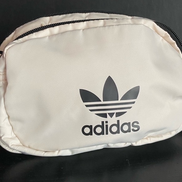 Adidas Fanny Pack - Picture 6 of 7